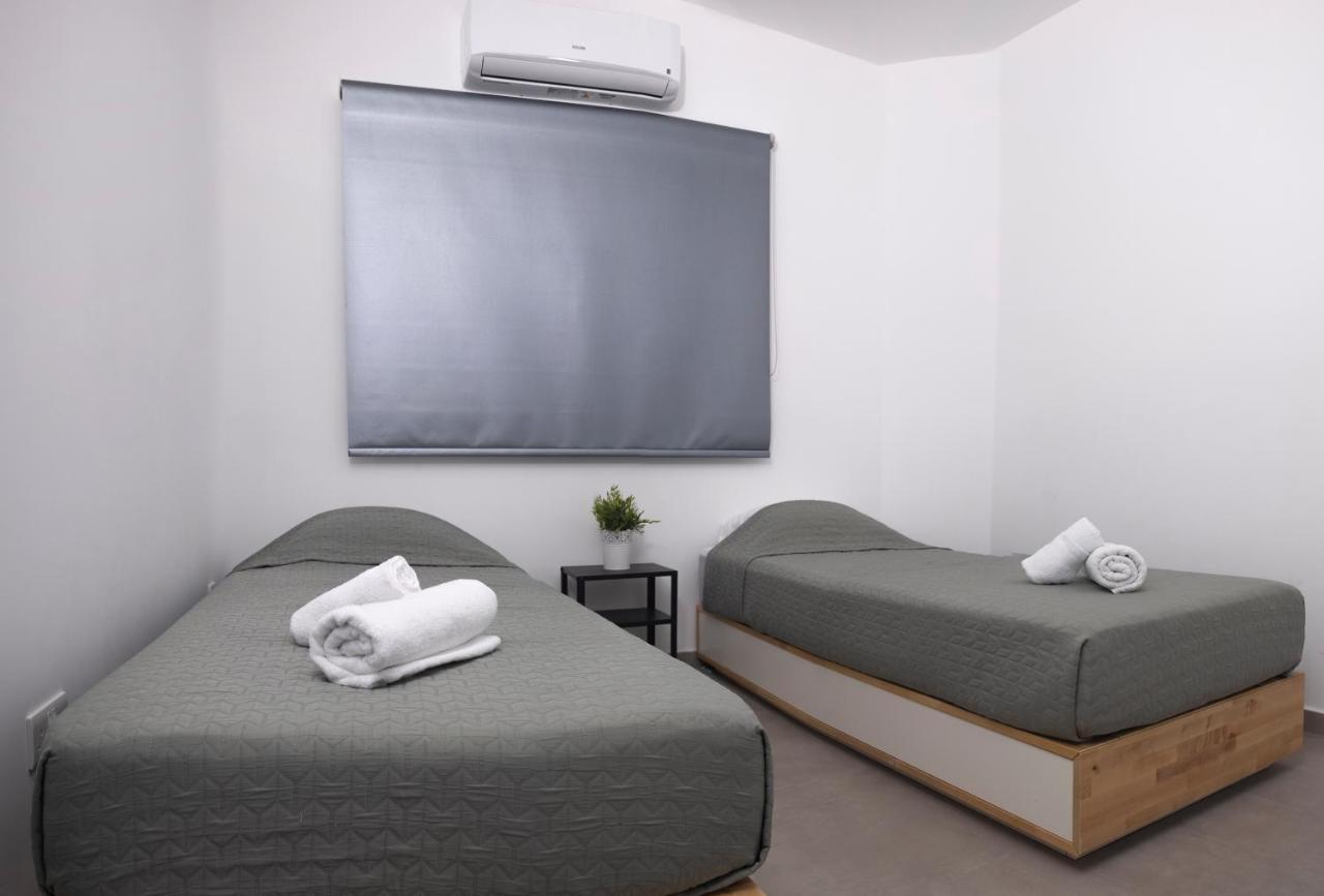 Lovely 2 Bed Apartment In Larnaca City Centre Екстериор снимка
